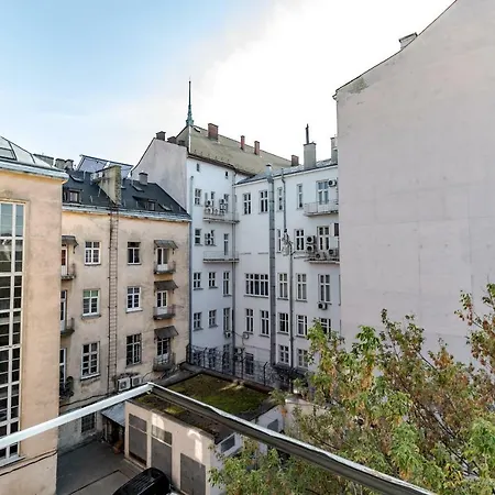 Apartment Inshiapartments On Liberty Avenue 2 Lviv